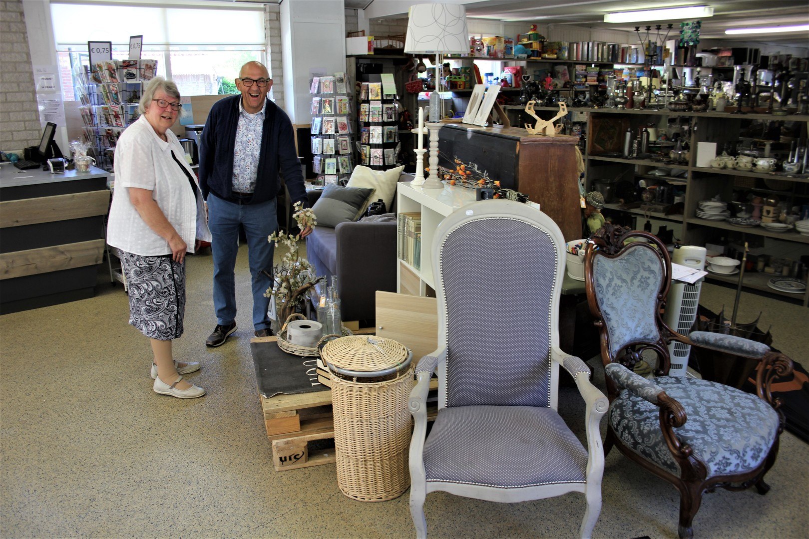 Albert en saar in de winkel