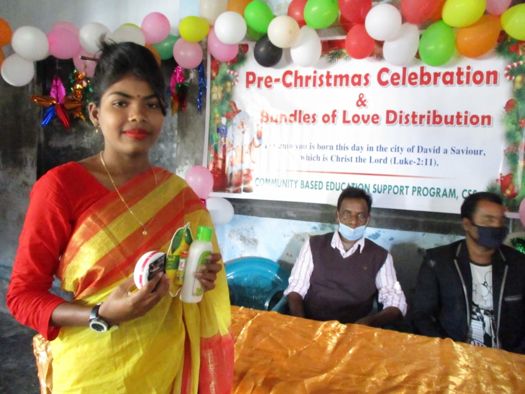 Children received gift of love (002)